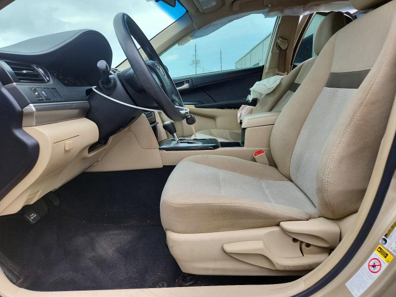 54556336 :رقم المزاد ، 4T1BF1FK0CU607126 vin ، 2012 Toyota Camry مزاد بيع