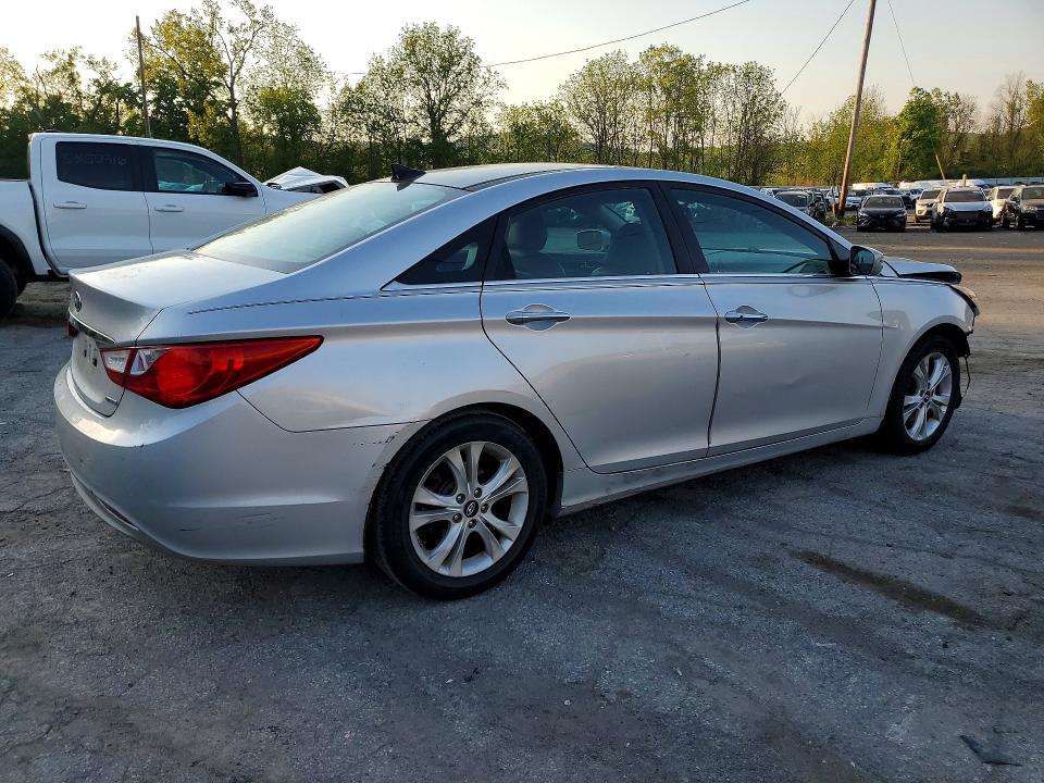 2013 Hyundai Sonata მანქანა იყიდება აუქციონზე, vin: 5NPEC4AC8DH726663, აუქციონის ნომერი: 54131526