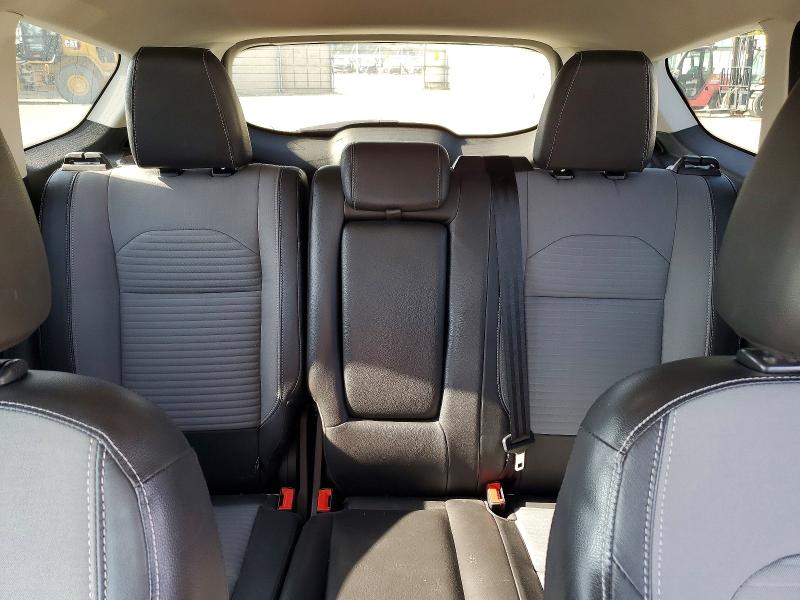 2017 Ford Escape მანქანა იყიდება აუქციონზე, vin: 1FMCU0G96HUE16799, აუქციონის ნომერი: 53320106
