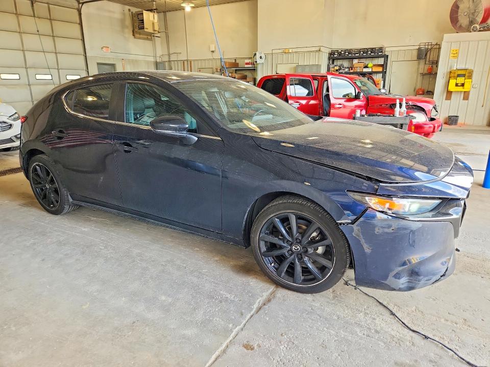 51972546 :رقم المزاد ، JM1BPAKM5S1765034 vin ، 2025 Mazda 3 مزاد بيع