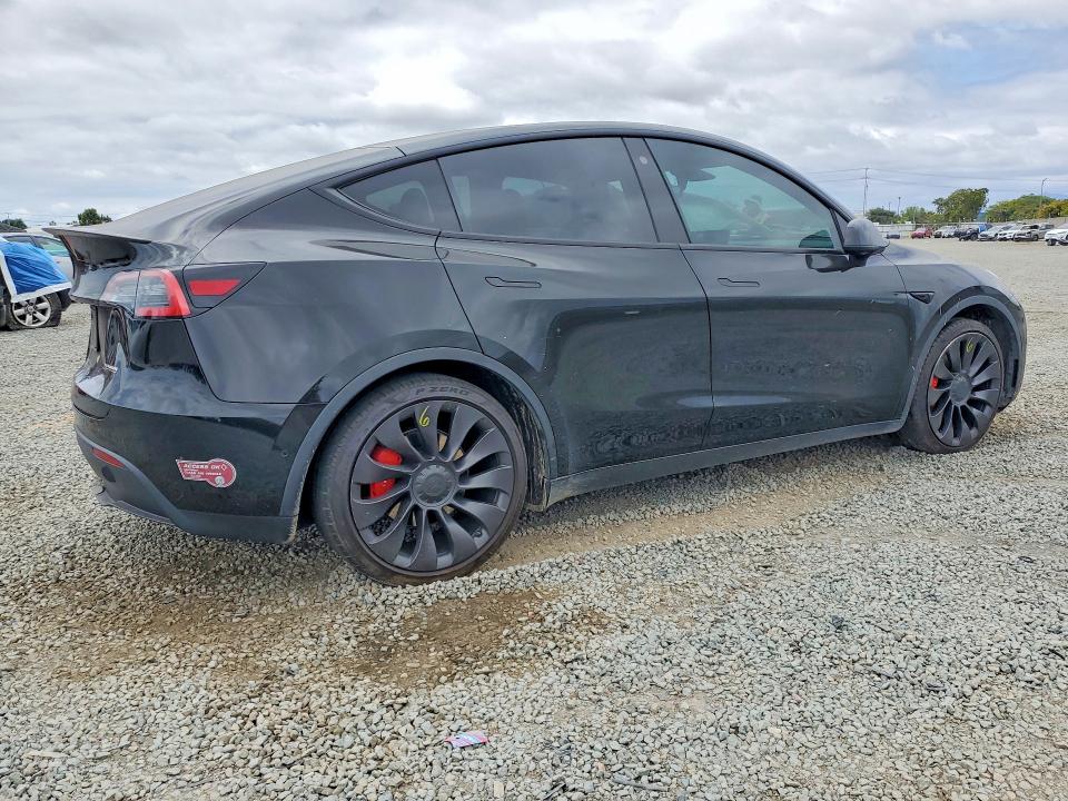 53315446 :رقم المزاد ، 5YJYGDEF8MF137665 vin ، 2021 Tesla Model Y مزاد بيع