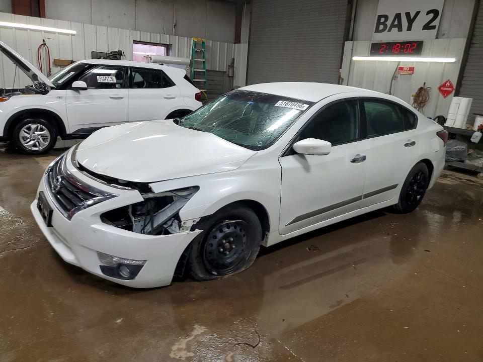 2014 Nissan Altima მანქანა იყიდება აუქციონზე, vin: 1N4AL3AP8EN341669, აუქციონის ნომერი: 51670456