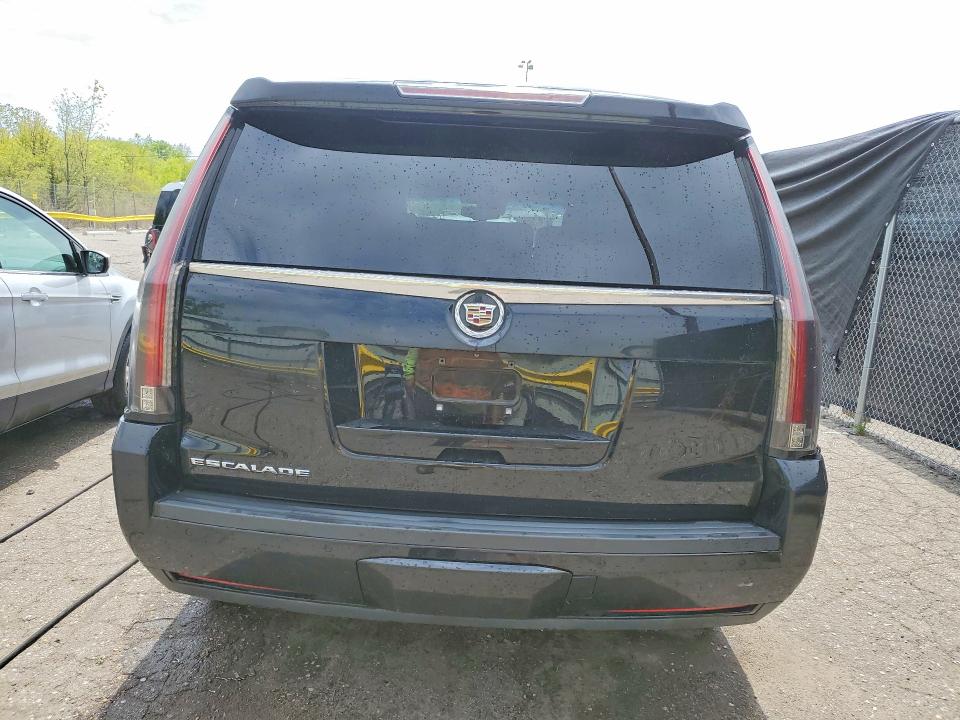 53230446 :رقم المزاد ، 1GYS3BKJ0FR276792 vin ، 2015 Cadillac Escalade مزاد بيع