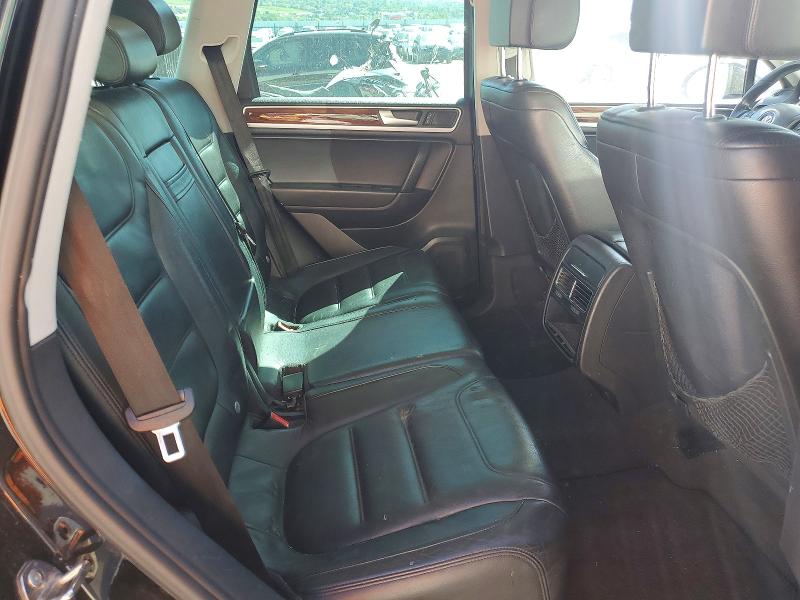 2011 Volkswagen Touareg მანქანა იყიდება აუქციონზე, vin: WVGFF9BP9BD006779, აუქციონის ნომერი: 54816426