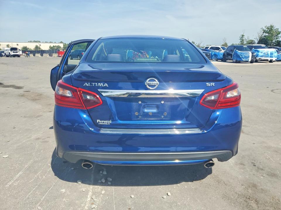 2017 Nissan Altima მანქანა იყიდება აუქციონზე, vin: 1N4AL3AP6HC214144, აუქციონის ნომერი: 52571416