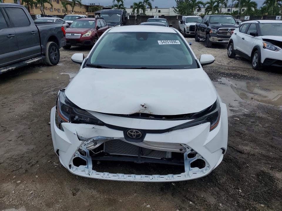 54251096 :رقم المزاد ، 5YFEPMAE1NP275618 vin ، 2022 Toyota Corolla مزاد بيع
