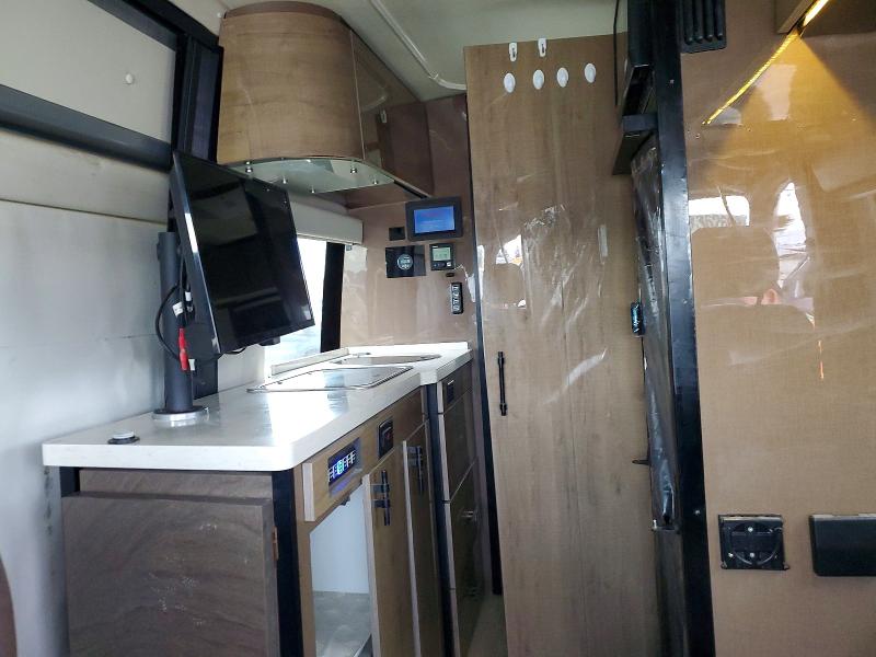 54836266 :رقم المزاد ، W1W8ED6Y2LP313138 vin ، 2020 Mercedes Benz Sprinter مزاد بيع