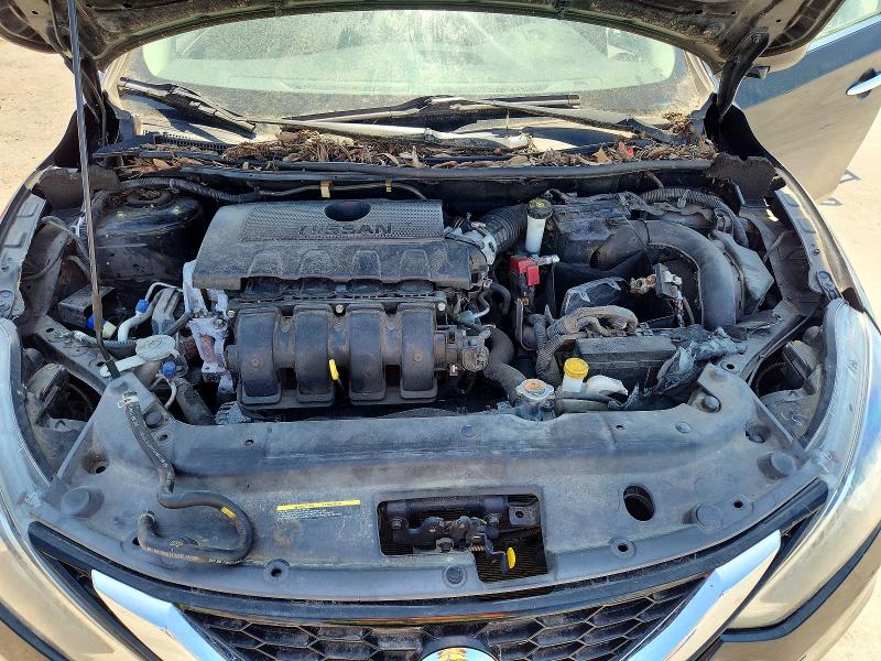 52126176 :رقم المزاد ، 3N1AB7AP9KY216735 vin ، 2019 Nissan Sentra مزاد بيع
