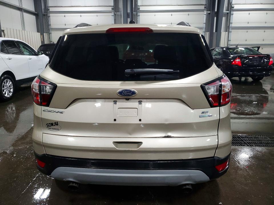 55536796 :رقم المزاد ، 1FMCU9GD3JUB56246 vin ، 2018 Ford Escape مزاد بيع