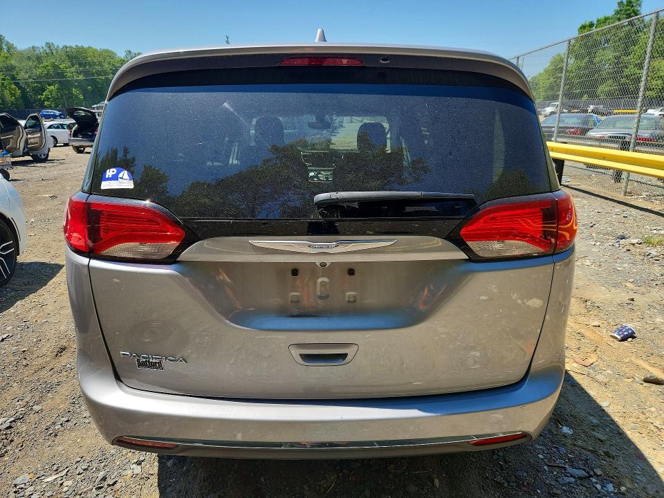 54354316 :رقم المزاد ، 2C4RC1BGXHR811384 vin ، 2017 Chrysler Pacifica مزاد بيع