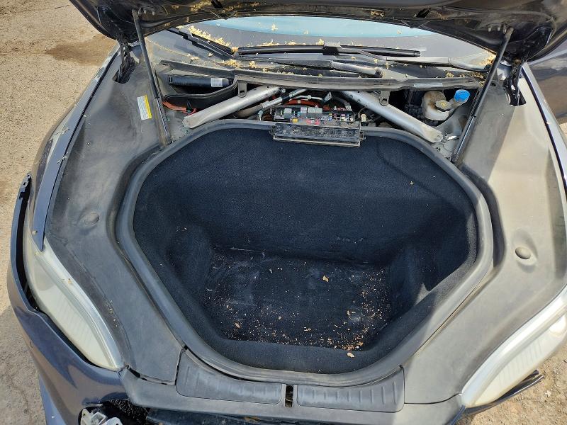 53249536 :رقم المزاد ، 5YJSA1E21GF131973 vin ، 2016 Tesla Model S مزاد بيع