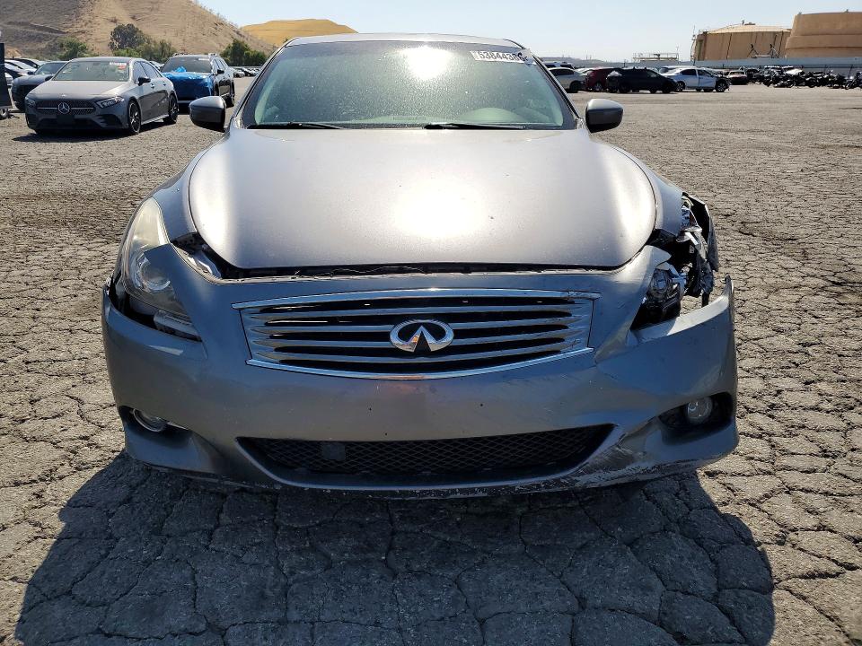 53844386 :رقم المزاد ، JN1CV6EK5FM871377 vin ، 2015 Infiniti Q60 Coupe مزاد بيع