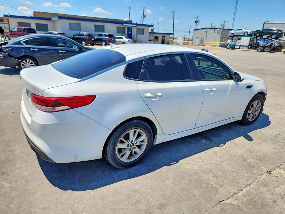 2018 Kia Optima მანქანა იყიდება აუქციონზე, vin: 5XXGT4L38JG197969, აუქციონის ნომერი: 53421576