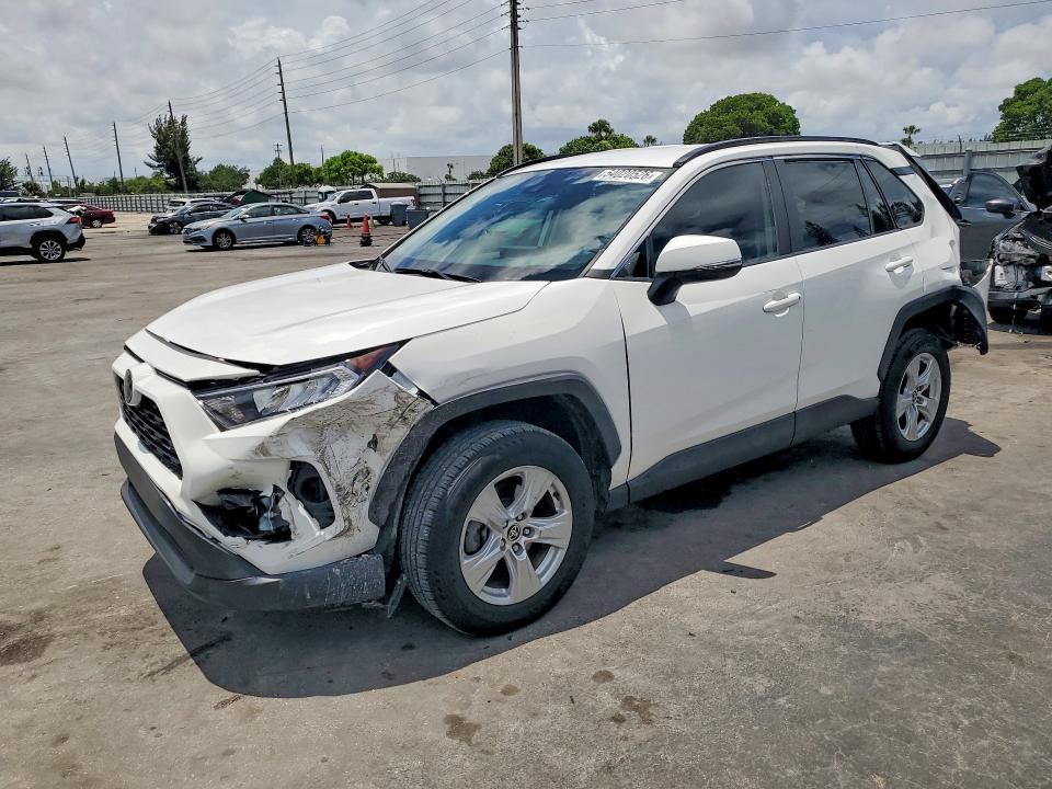 54020526 :رقم المزاد ، 2T3W1RFVXMC141482 vin ، 2021 Toyota Rav4 مزاد بيع