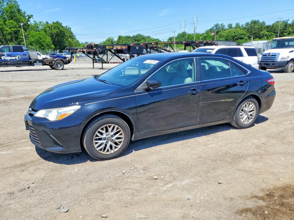 55703206 :رقم المزاد ، 4T1BF1FK0HU729864 vin ، 2017 Toyota Camry مزاد بيع