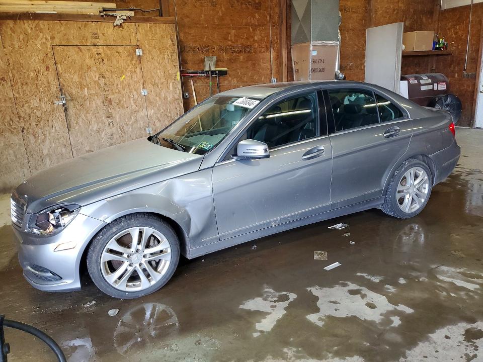 2013 Mercedes-benz C მანქანა იყიდება აუქციონზე, vin: WDDGF8ABXDR247223, აუქციონის ნომერი: 53606846