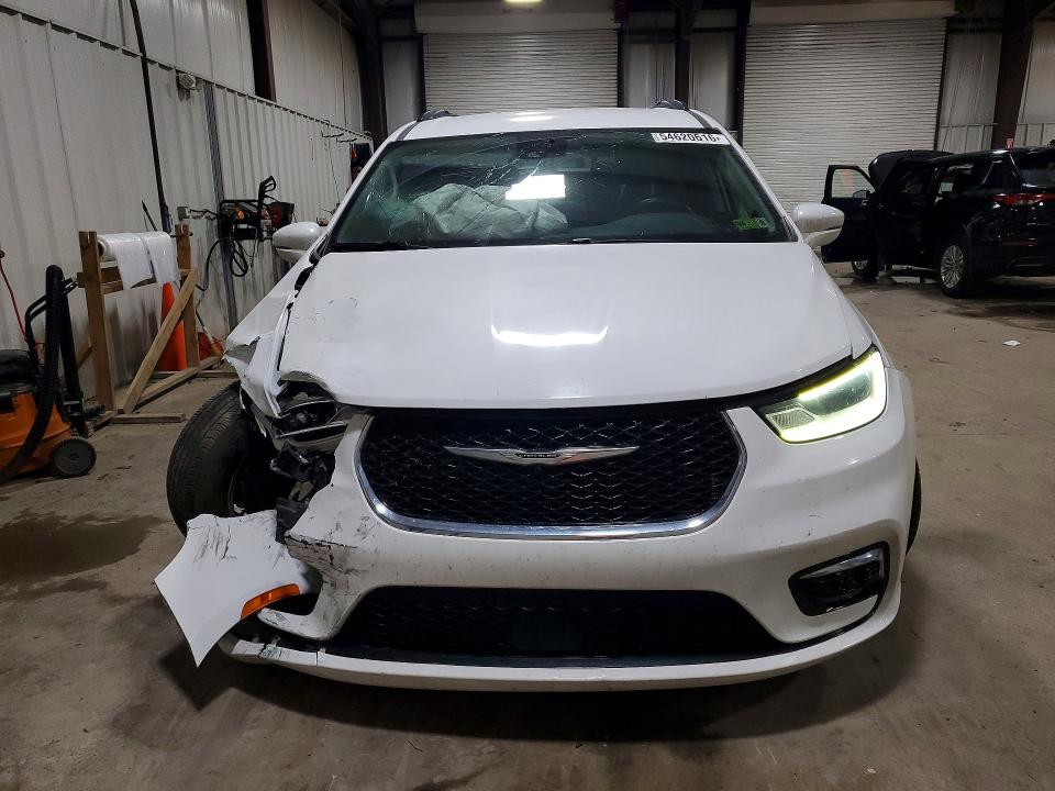 54620616 :رقم المزاد ، 2C4RC1BG0NR191818 vin ، 2022 Chrysler Pacifica مزاد بيع