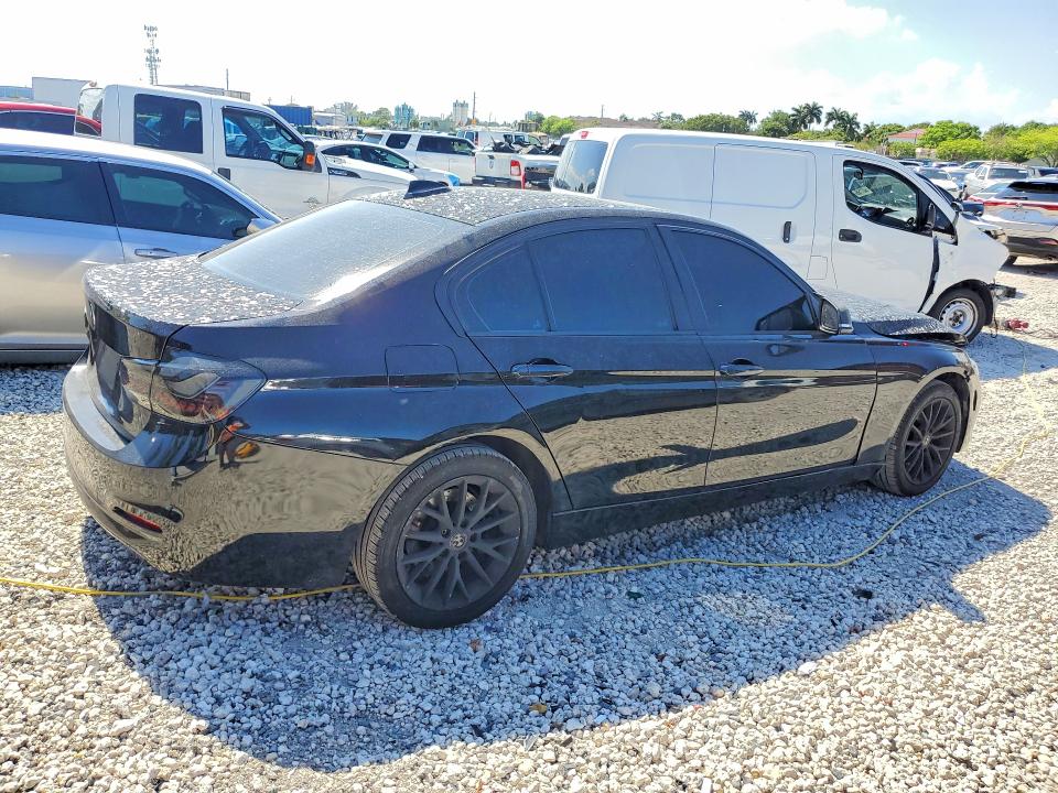 53169466 :رقم المزاد ، WBA8A9C39HK864326 vin ، 2017 Bmw 320 مزاد بيع