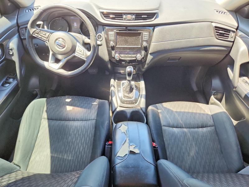 52515666 :رقم المزاد ، 5N1AT2MT0JC815550 vin ، 2018 Nissan Rogue مزاد بيع