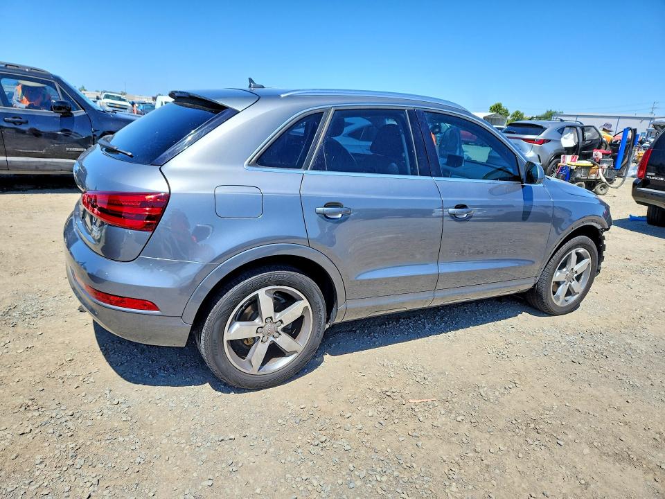 2015 Audi Q3 მანქანა იყიდება აუქციონზე, vin: WA1EFCFS6FR006964, აუქციონის ნომერი: 52697876