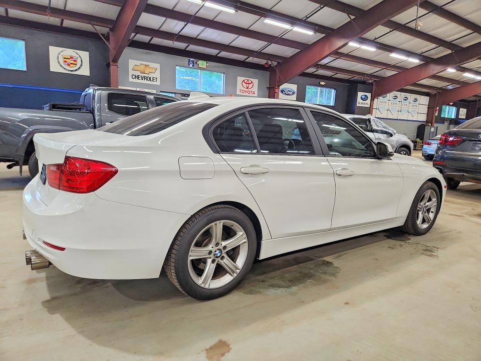 2013 Bmw 328 მანქანა იყიდება აუქციონზე, vin: WBA3B5C54DF596337, აუქციონის ნომერი: 54713806