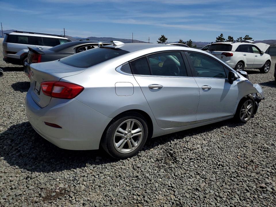 Продаж на аукціоні авто 2018 Chevrolet Cruze, vin: 1G1BE5SM5J7177961, номер лоту: 54301916