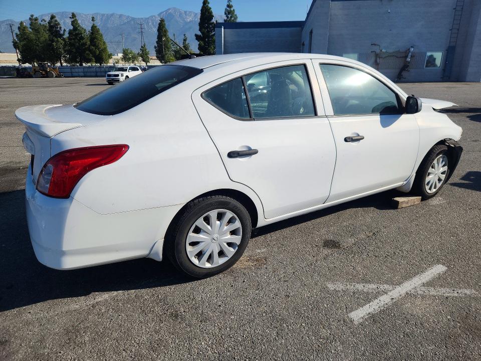 54524246 :رقم المزاد ، 3N1CN7AP4FL950220 vin ، 2015 Nissan Versa مزاد بيع