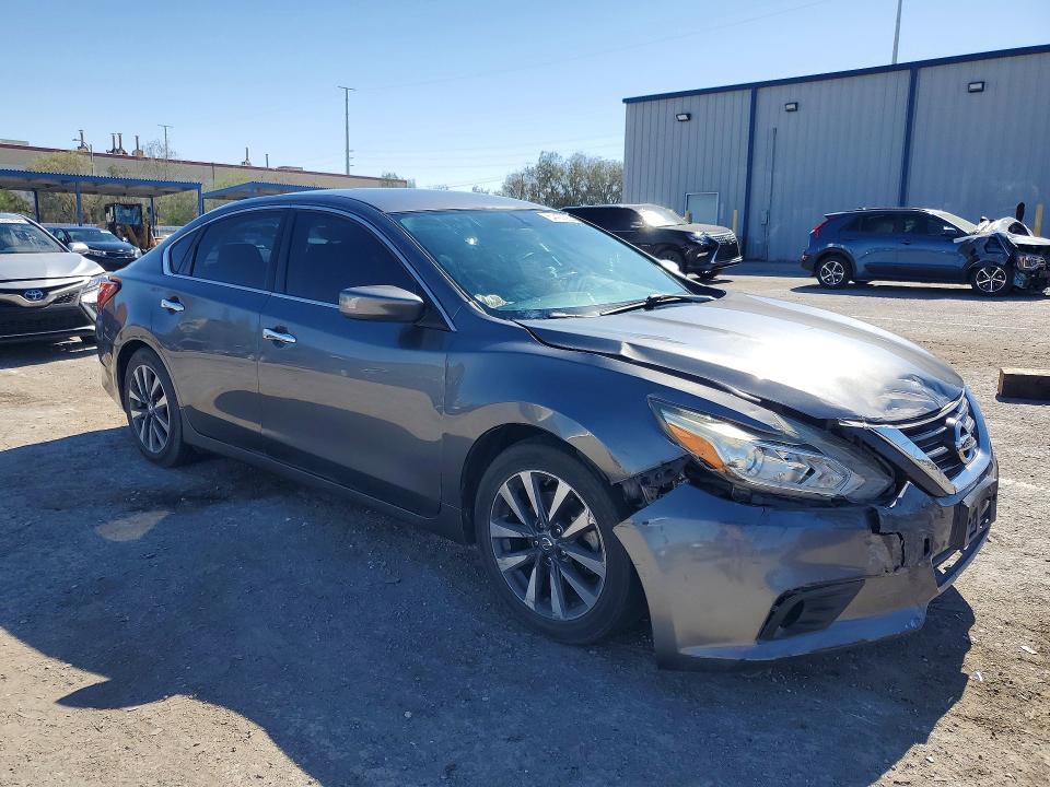 2017 Nissan Altima მანქანა იყიდება აუქციონზე, vin: 1N4AL3AP6HC154785, აუქციონის ნომერი: 54422366