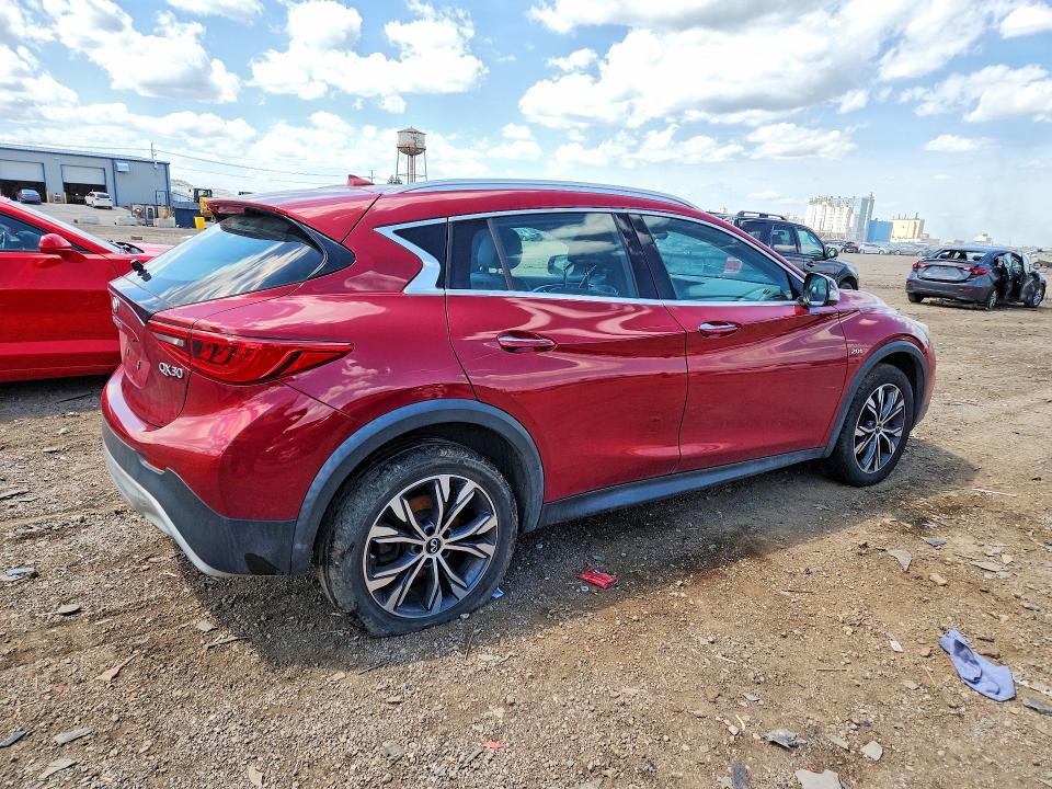 52144816 :رقم المزاد ، SJKCH5CR5HA017165 vin ، 2017 Infiniti Qx30 مزاد بيع