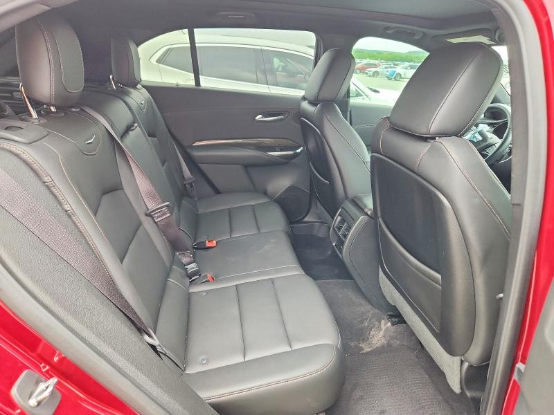 53276726 :رقم المزاد ، 1GYFZER41KF206733 vin ، 2019 Cadillac Xt4 مزاد بيع