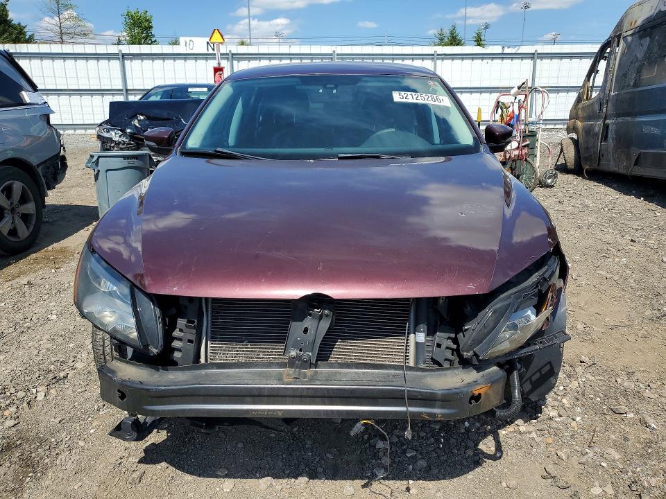 2014 Volkswagen Passat მანქანა იყიდება აუქციონზე, vin: 1VWAT7A34EC031266, აუქციონის ნომერი: 52125286