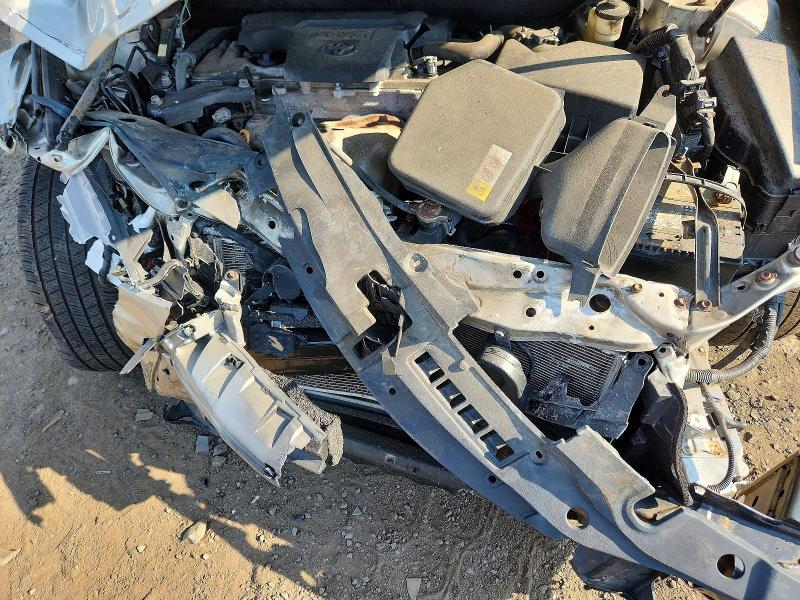 54064076 :رقم المزاد ، 4T1BF1FK7HU710700 vin ، 2017 Toyota Camry مزاد بيع