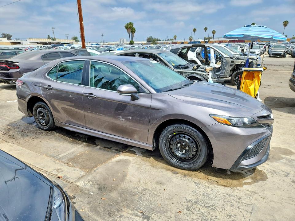 53203706 :رقم المزاد ، 4T1G11AK6RU247655 vin ، 2024 Toyota Camry مزاد بيع