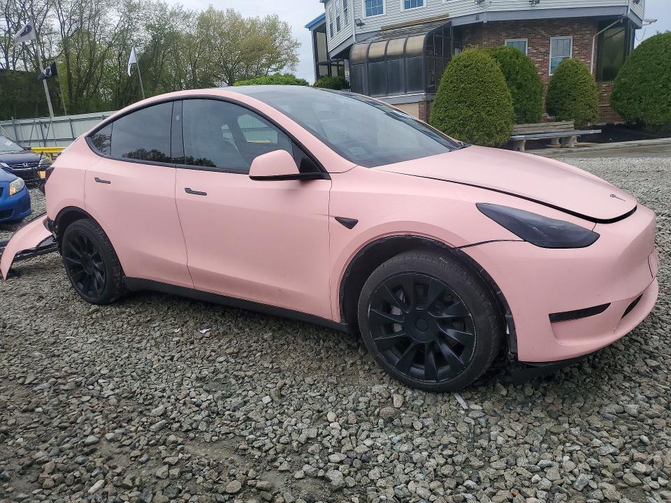 2024 Tesla Model Y მანქანა იყიდება აუქციონზე, vin: 7SAYGAEEXRF020105, აუქციონის ნომერი: 52819786