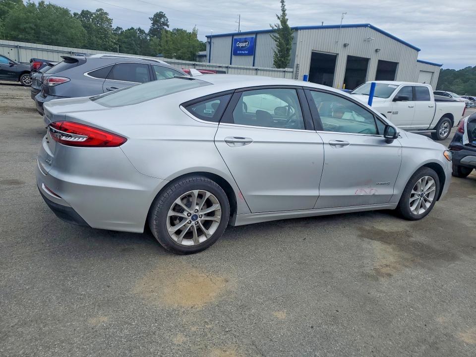 Продаж на аукціоні авто 2019 Ford Fusion, vin: 3FA6P0LU6KR221440, номер лоту: 53220736