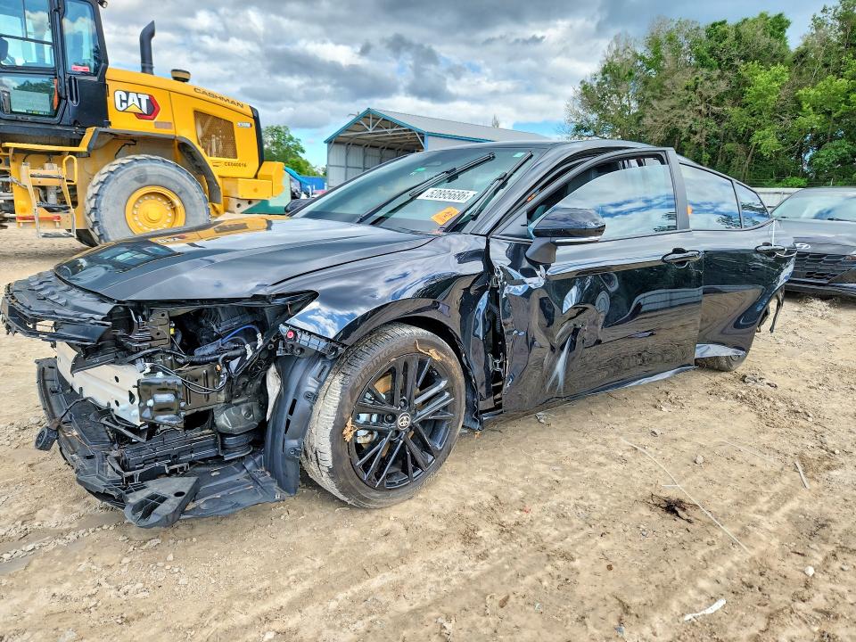 Auction sale of the 2025 Toyota Camry, vin: 4T1DAACK2SU551569, lot number: 52895686