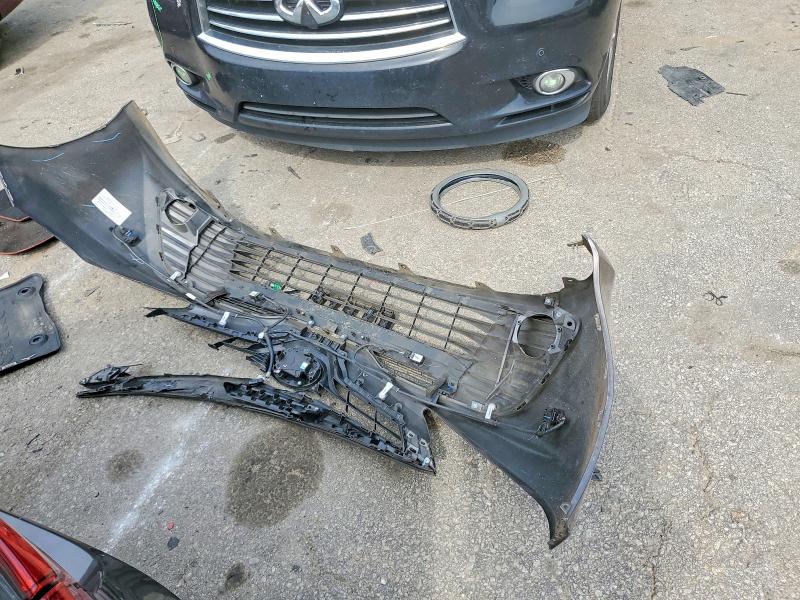 51647336 :رقم المزاد ، 4T1B11HK8JU086603 vin ، 2018 Toyota Camry مزاد بيع