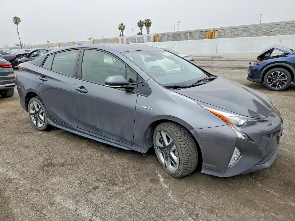 Продажа на аукционе авто 2017 Toyota Prius, vin: JTDKARFUXH3048331, номер лота: 52101616