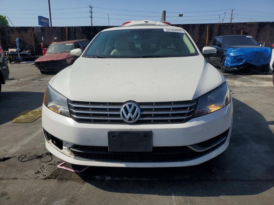 54164916 :رقم المزاد ، 1VWBN7A35EC078708 vin ، 2014 Volkswagen Passat مزاد بيع