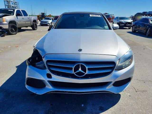 52316576 :رقم المزاد ، 55SWF4JBXJU234762 vin ، 2018 Mercedes-benz C مزاد بيع