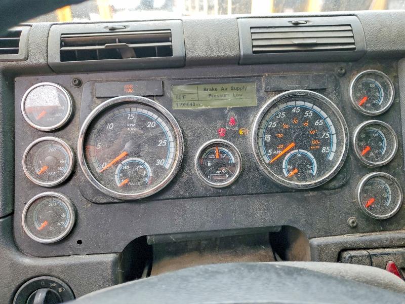 Продажа на аукционе авто 2016 Freigliner Cascadia 125, vin: 1FUJGLD5XGLHE3661, номер лота: 52048226