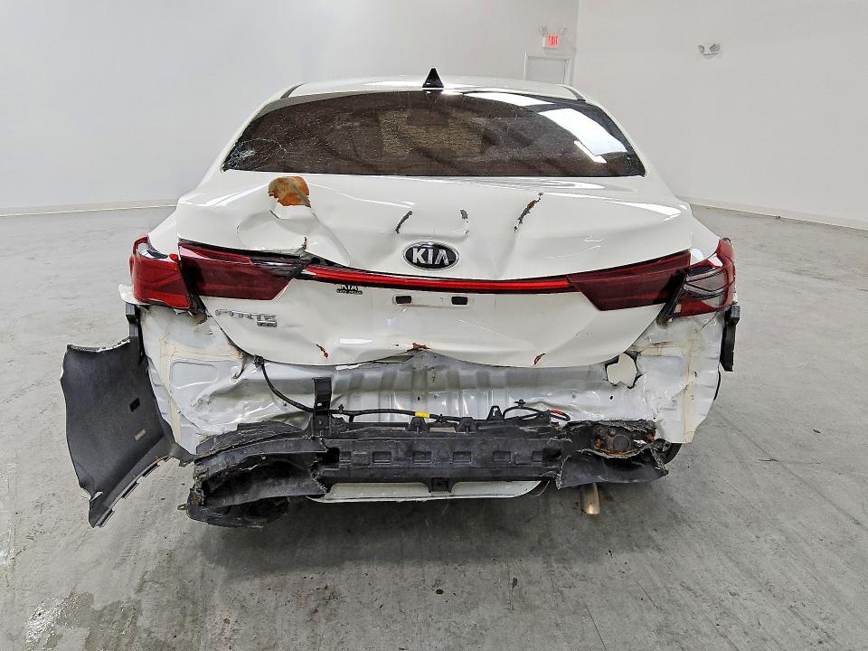 2020 Kia Forte მანქანა იყიდება აუქციონზე, vin: 3KPF24AD8LE190817, აუქციონის ნომერი: 53518666