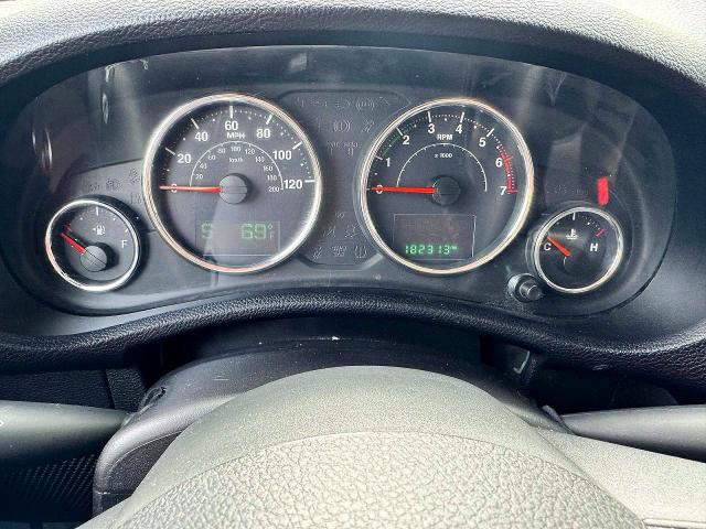 2014 Jeep Wrangler Unlimited მანქანა იყიდება აუქციონზე, vin: 1C4BJWEG1EL304085, აუქციონის ნომერი: 52276306