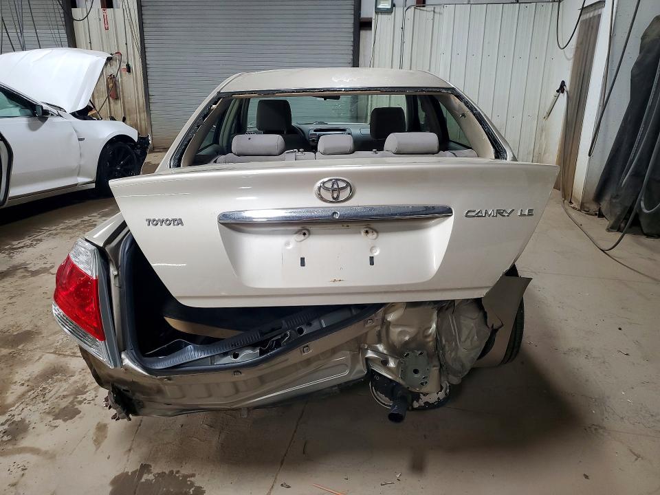 52042136 :رقم المزاد ، 4T1BE32K76U114326 vin ، 2006 Toyota Camry مزاد بيع