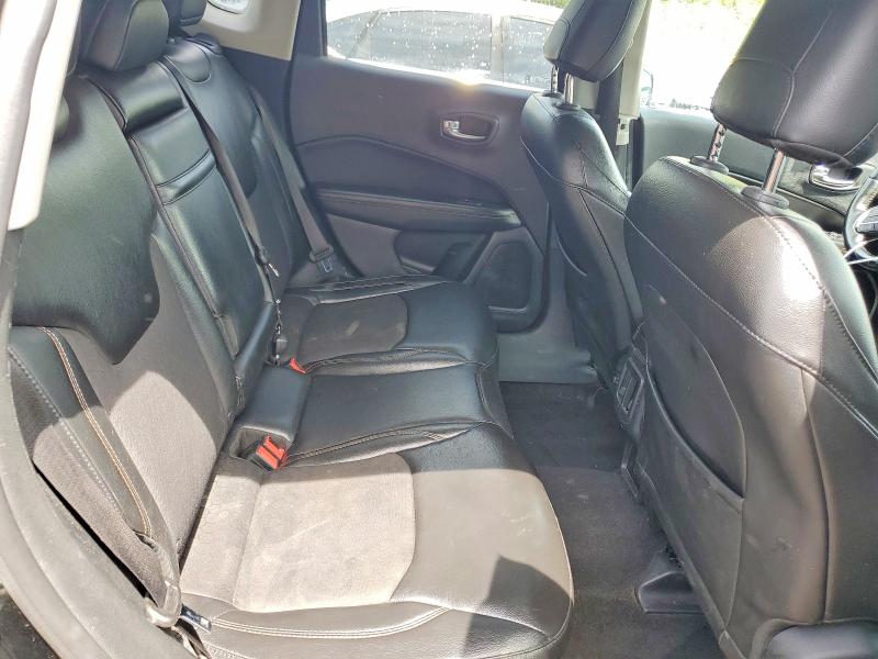54731586 :رقم المزاد ، 3C4NJCBBXJT339386 vin ، 2018 Jeep Compass مزاد بيع