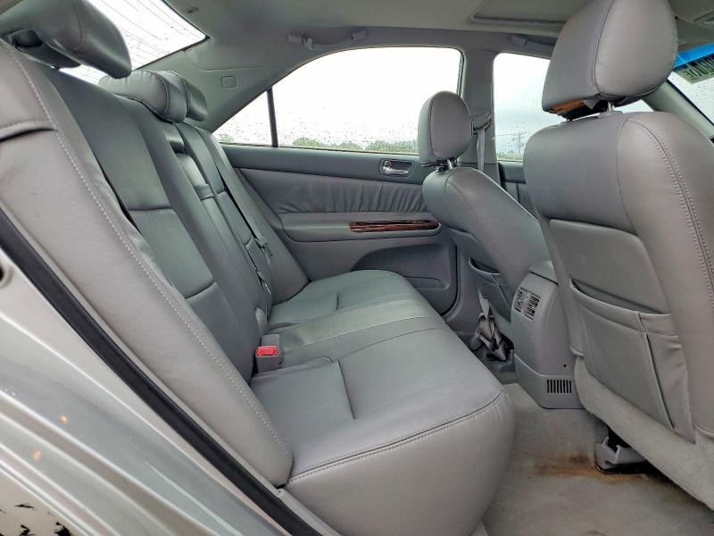 52813016 :رقم المزاد ، 4T1BE30K45U960690 vin ، 2005 Toyota Camry مزاد بيع