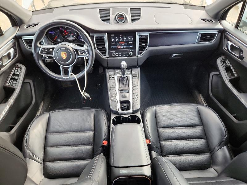 54478636 :رقم المزاد ، WP1AG2A52HLB53395 vin ، 2017 Porsche Macan مزاد بيع