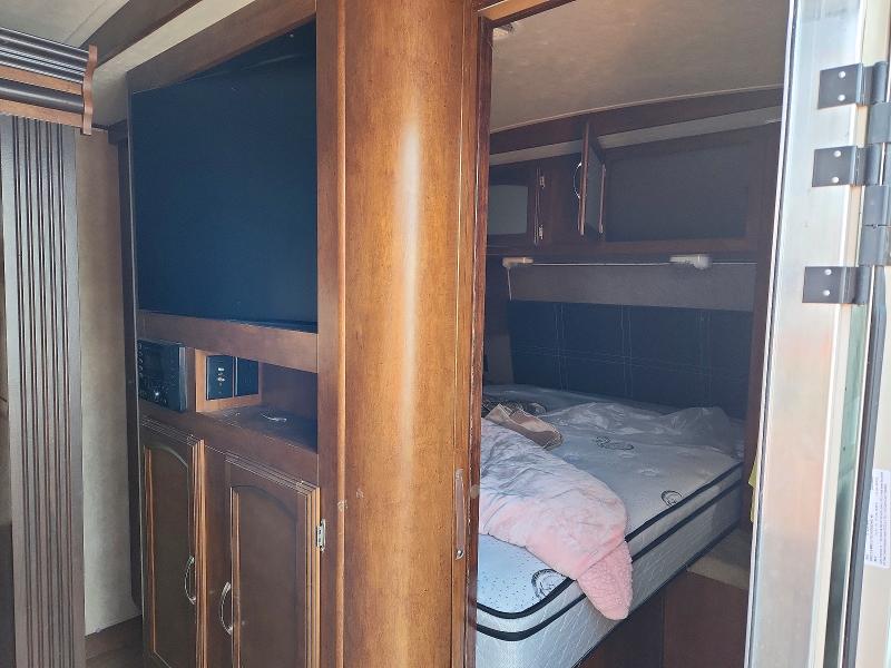 52265316 :رقم المزاد ، 4X4TWBG20GU009583 vin ، 2016 Forest Riv Recreational Vehicle (rv) مزاد بيع