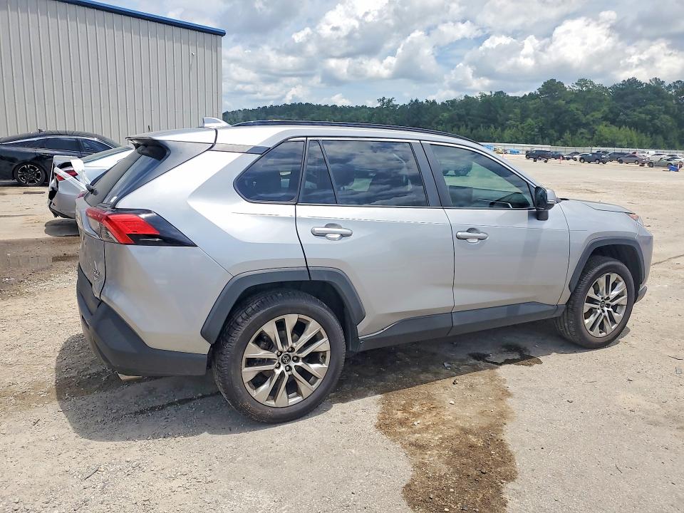 2021 Toyota Rav4 მანქანა იყიდება აუქციონზე, vin: 2T3A1RFVXMW143600, აუქციონის ნომერი: 54971136
