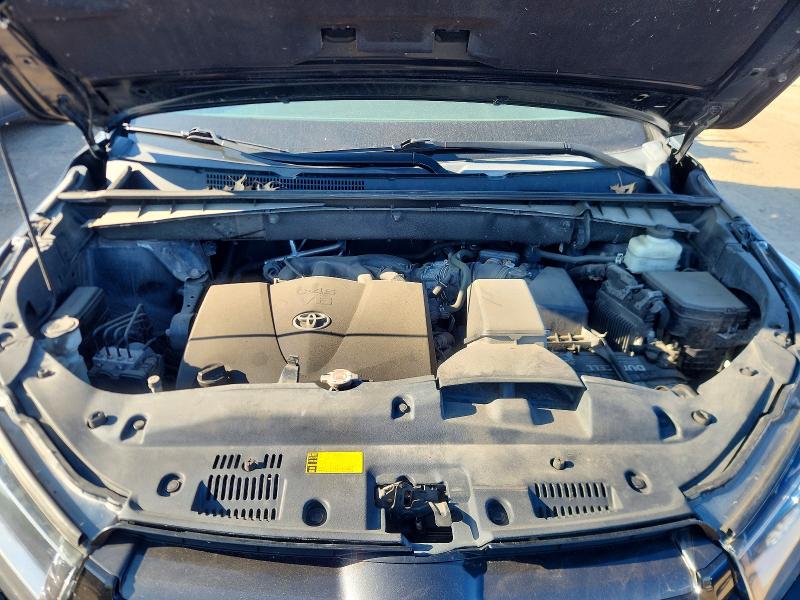 Продажа на аукционе авто 2018 Toyota Highlander, vin: 5TDJZRFH7JS900436, номер лота: 54871416